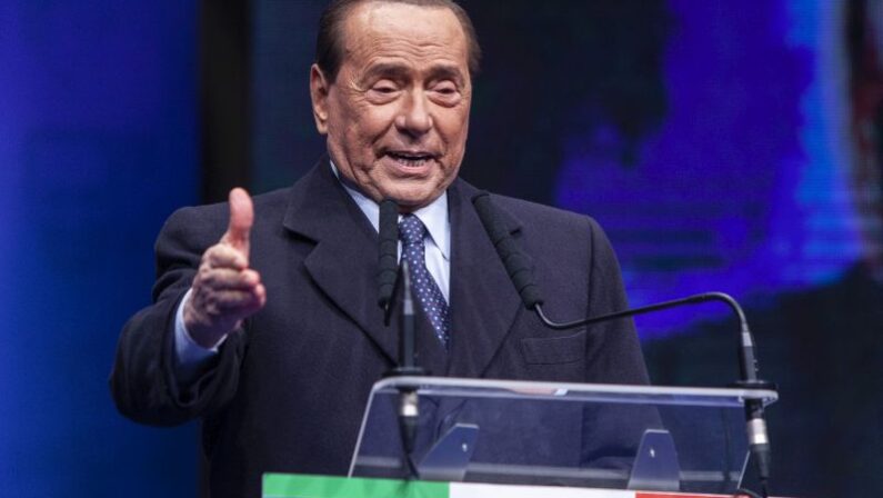 Berlusconi “Unità e dialogo costruttivo per risollevarci”