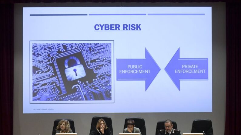 Crimini informatici, accordo tra Polizia e Borsa Italiana