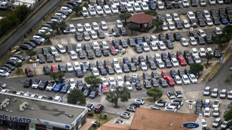 A maggio crolla ancora il mercato europeo dell’auto