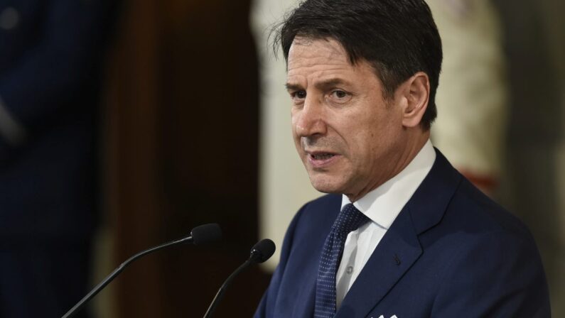 Conte “Valutiamo l’abbassamento dell’Iva per un breve periodo”
