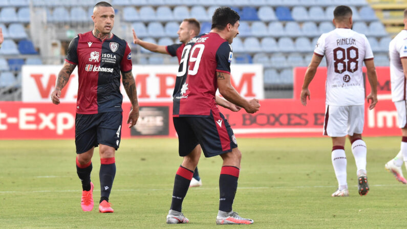 Joao Pedro ferma la rimonta del Toro, il Cagliari vince 4-2