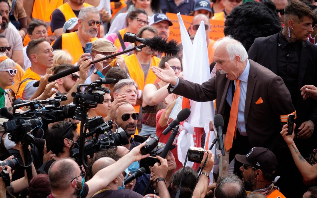 La Card di Pietrangelo Buttafuoco I pappalardi con la sorpresa