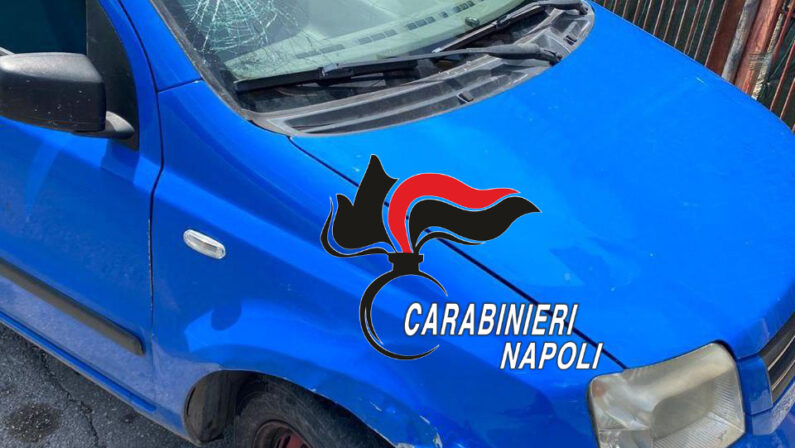 A colpi di spranga costringono un 25enne a  consegnare la propria auto