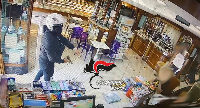 Napoli: rapina una pasticceria ma viene arrestano  dai carabinieri