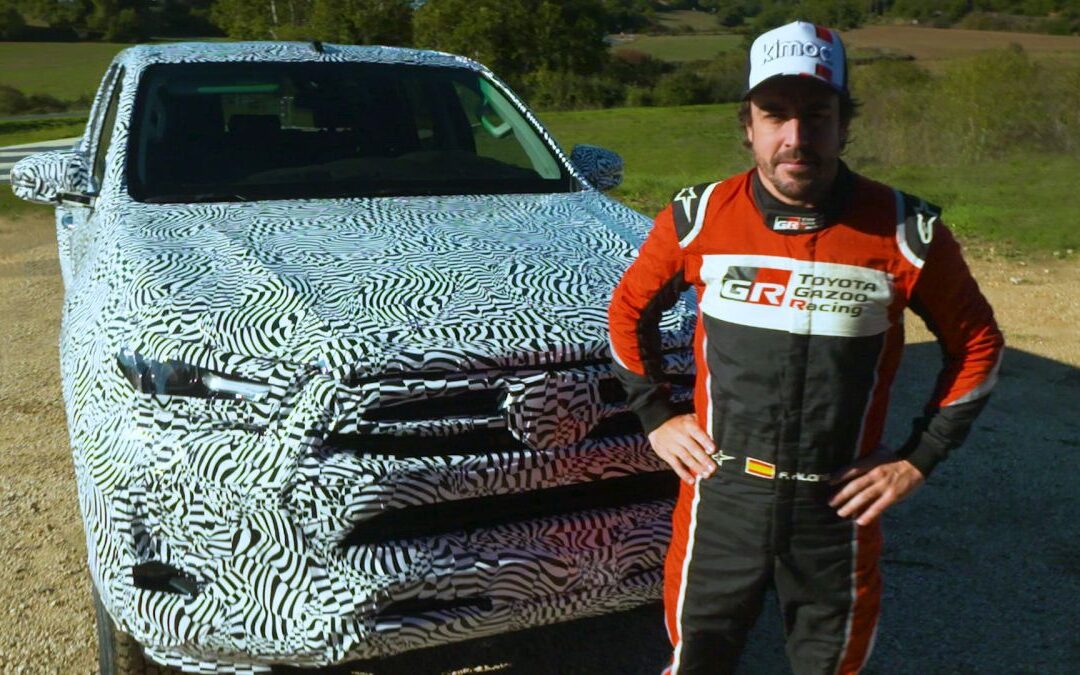 Il nuovo Toyota Hilux testato da Fernando Alonso