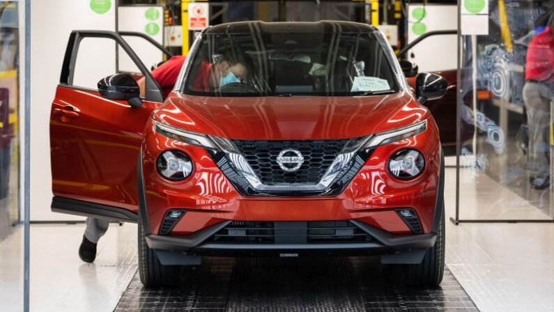 Nissan riavvia la produzione di veicoli a Sunderland