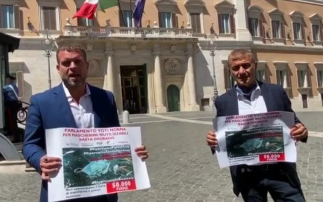 Pecoraro Scanio: “Mare non diventi discarica di mascherine”