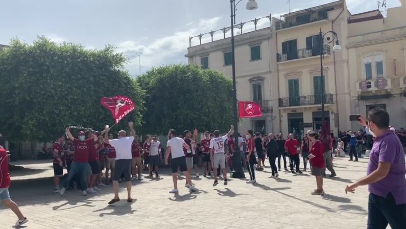 Reggina in B, tifosi in festa a Piazza Duomo