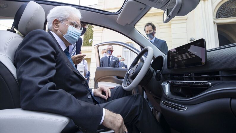 La nuova Fiat 500 debutta al Quirinale e a Palazzo Chigi