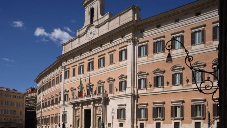 «No alla secessione dei ricchi», a Montecitorio l’urlo contro l’autonomia differenziata