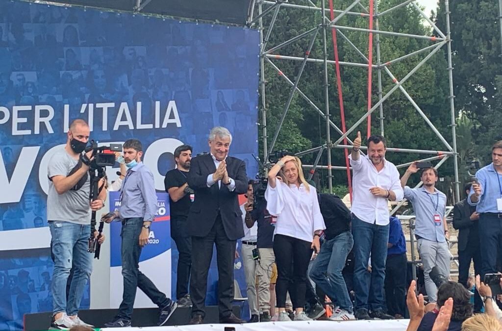 Centrodestra in piazza contro Conte, Salvini “Mi fido di Berlusconi”