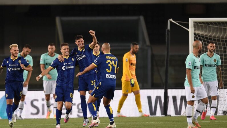 Inter ribalta il Verona, ma alla fine fa 2-2 e scivola al 4° posto