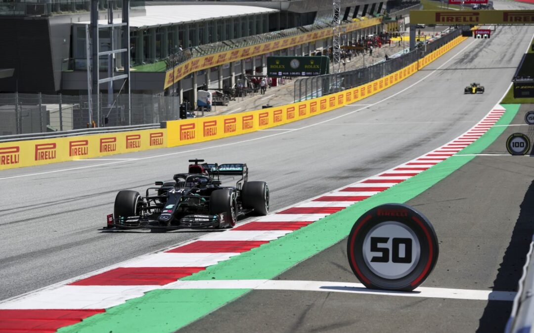 Pole Hamilton sotto la pioggia a Spielberg, Vettel 10° precede Leclerc