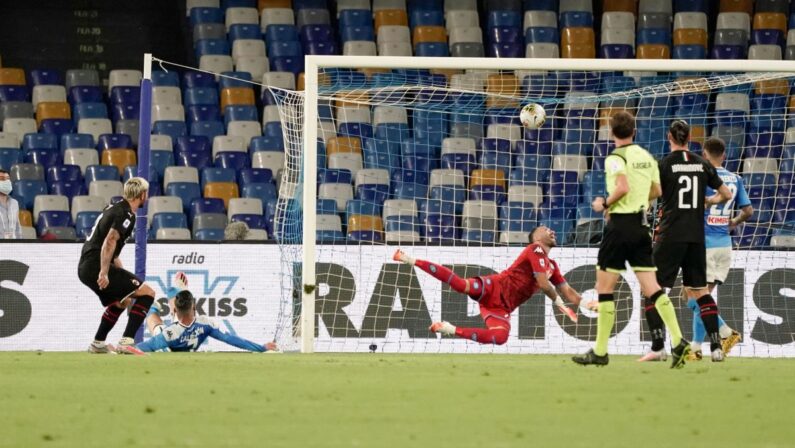 Finisce in parità tra Napoli e Milan, al San Paolo 2-2