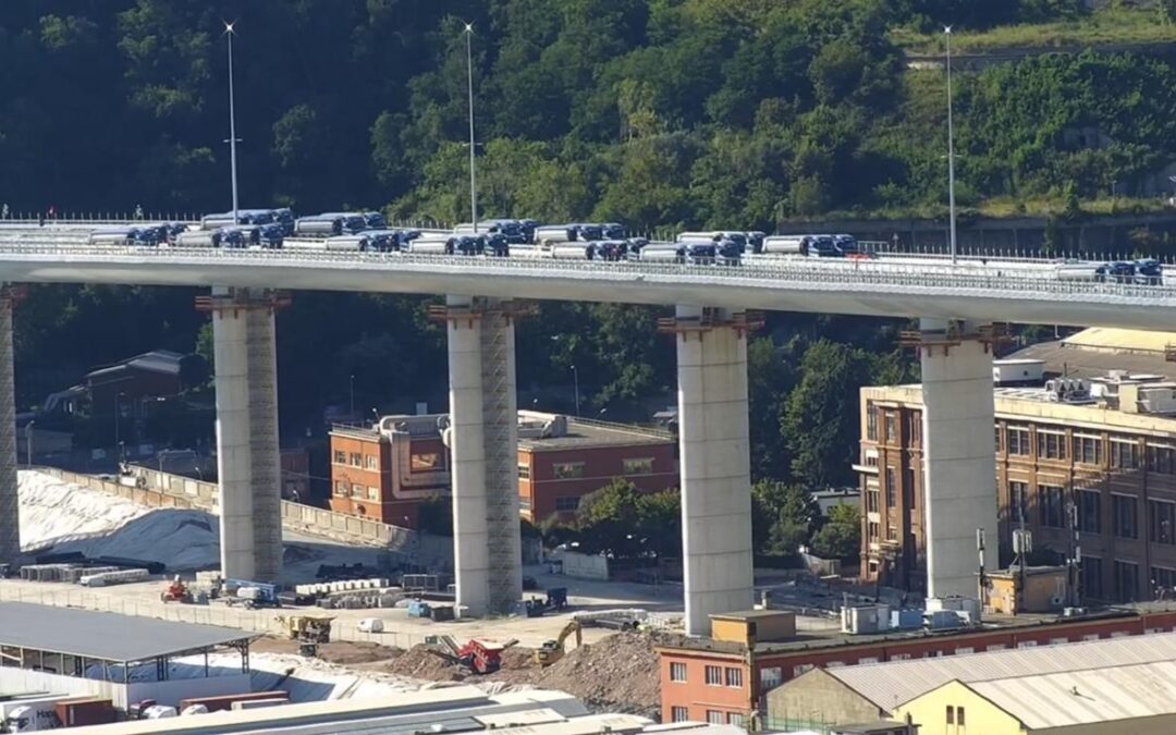 Al via le prove di collaudo del nuovo ponte di Genova, testato da 56 tir
