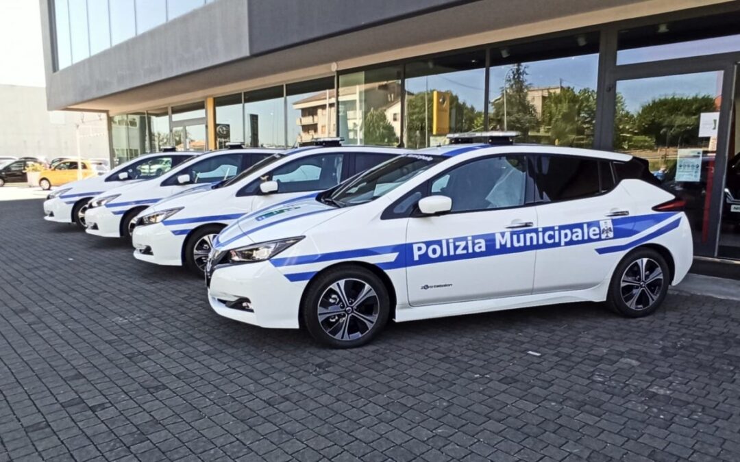 Nissan Leaf elettriche per polizia locale e sindaco L’Aquila