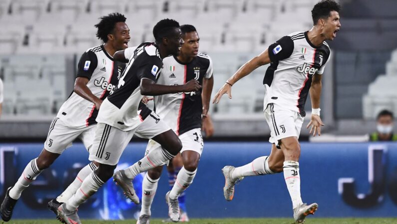 La Juventus batte 2-0 la Sampdoria ed è campione d’Italia