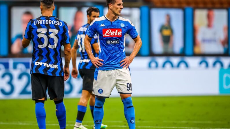 Inter torna al secondo posto, Napoli sconfitto per 2-0