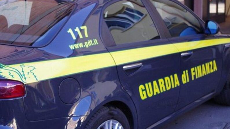 Trasferimenti illeciti verso il Bangladesh per 20 mln, sequestri