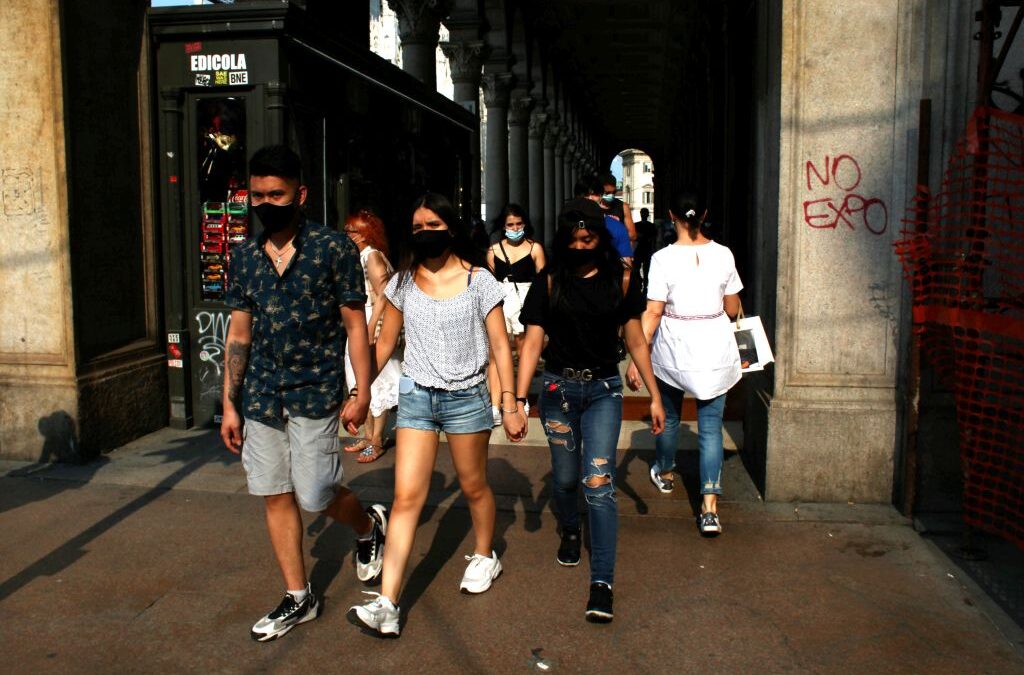 Quattro italiani su 10 refrattari a rispettare regole post Covid