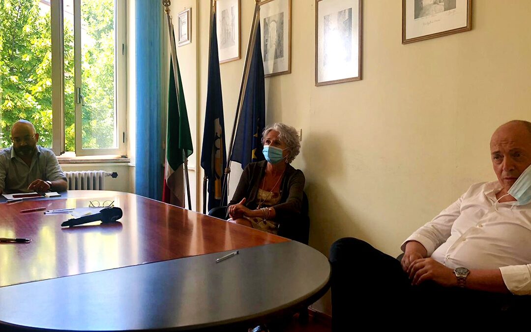 Da sinistra il dottore Sisto Milito, Il commissario dell’ Asp di Cosenza Cinzia Bettelini e il direttore del dipartimento di prevenzione Mario Marino