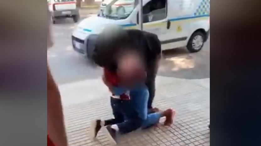 VIDEO – Il riabbraccio commovente tra il piccolo Madou e la madre ritrovata