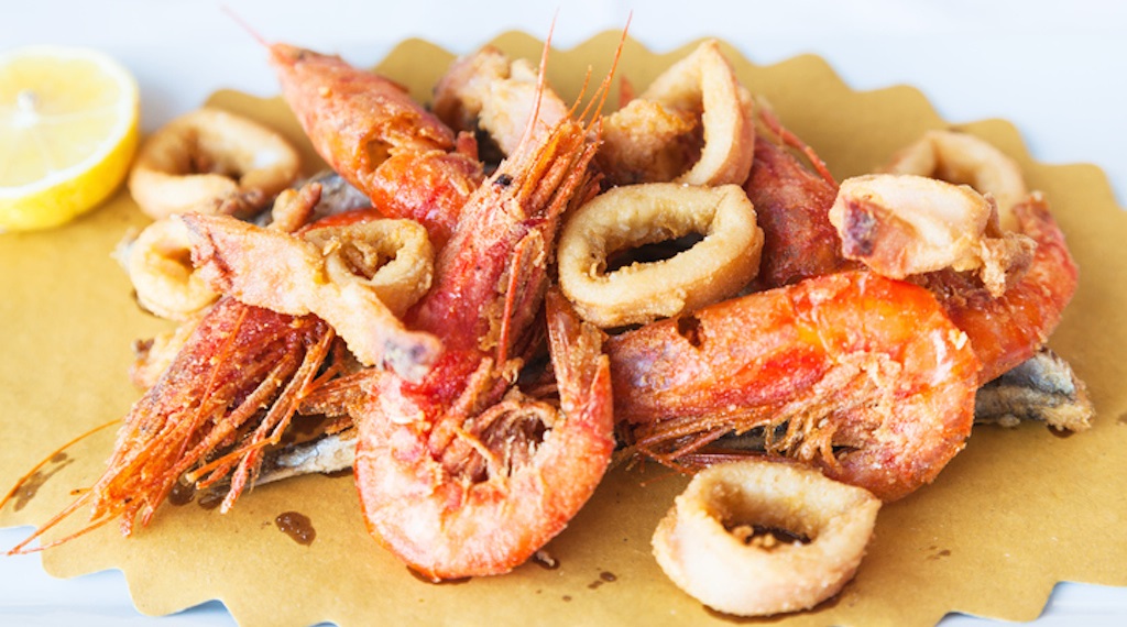 Una frittura di pesce