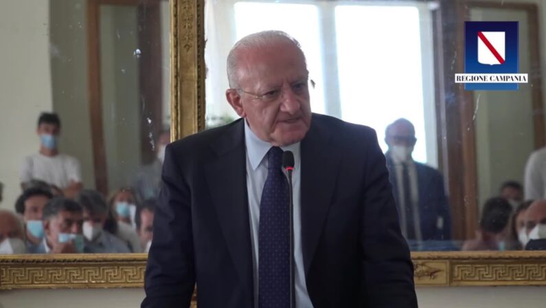 De Luca “Potenziamo la Sanità a Ischia e Procida”