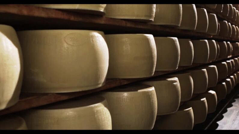 A Natale Parmigiano Reggiano stagionato 40 mesi