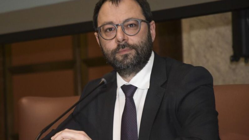 Dl Agosto, Patuanelli “In arrivo altre risorse per il settore auto”