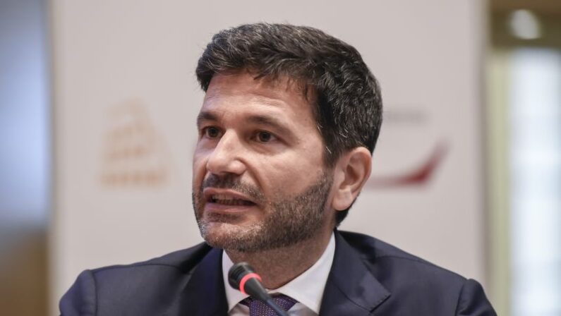 Simest, finanziamenti per internazionalizzazione estesi a Paesi intra Ue