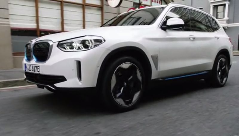 Bmw iX3, piacere di guida privo di emissioni