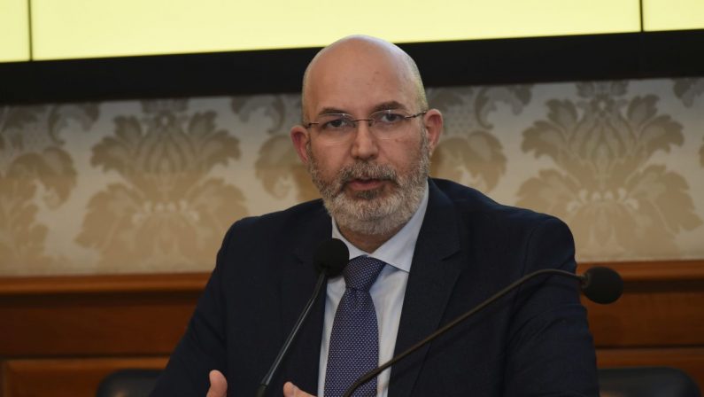 Bonus partite Iva, Crimi “Ho deferito deputato Rizzone a probiviri”