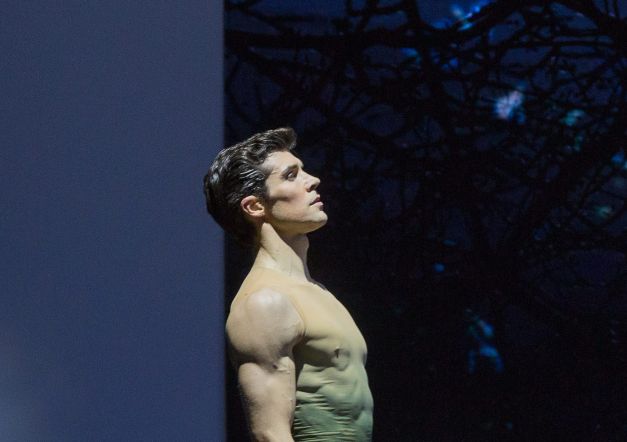 Roberto Bolle torna dal vivo, tre giorni di danza a Milano