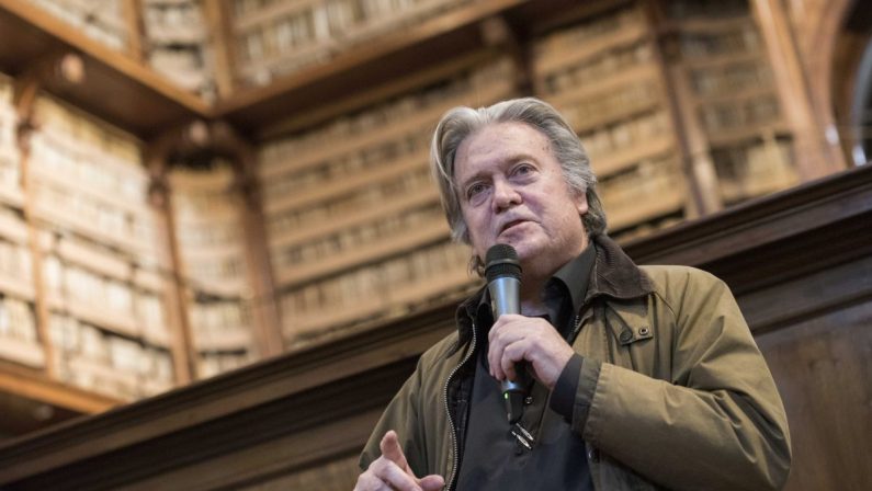 Arrestato per frode Steve Bannon, l’ex stratega di Trump