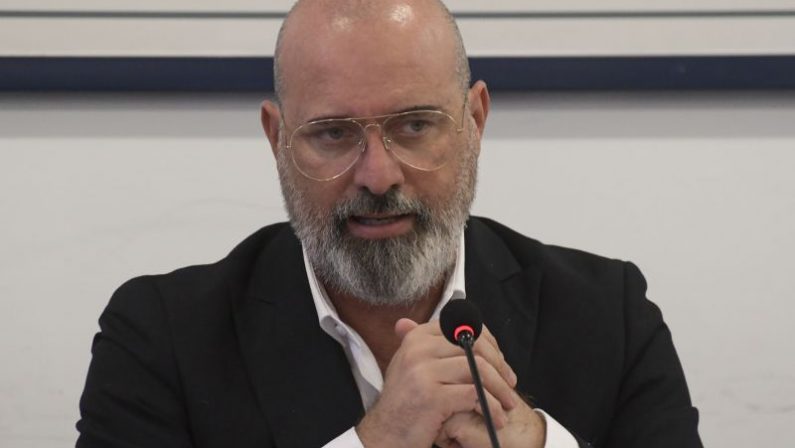 Covid, Bonaccini “In questo momento no a blocco spostamenti”