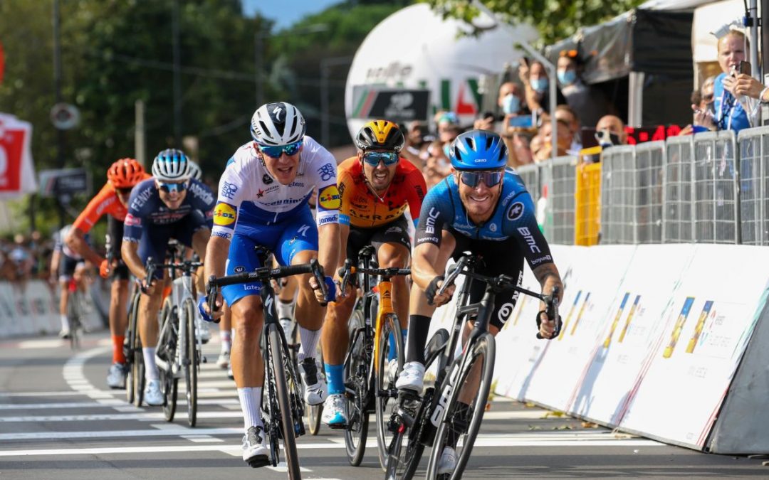Nizzolo si laurea campione europeo a Plouay, battuto Demare