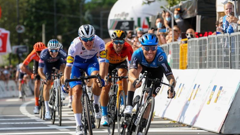 Nizzolo si laurea campione europeo a Plouay, battuto Demare