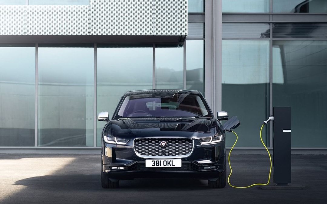 Jaguar Land Rover ricicla alluminio per ridurre 26% emissioni CO2