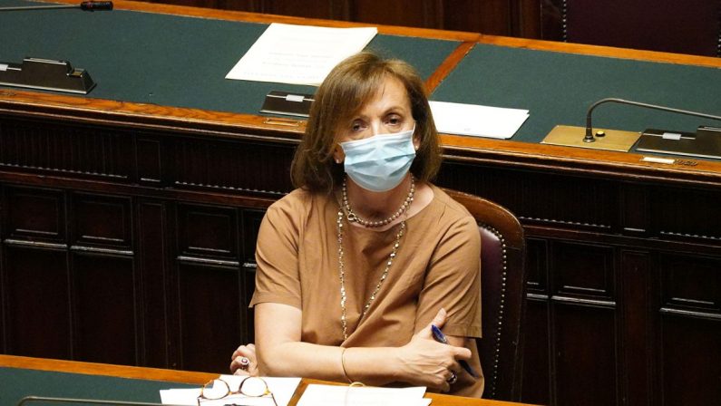 Coronavirus, il Governo valuta tamponi reciproci con Francia e Spagna