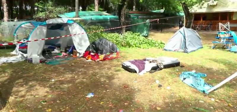 Albero cade su tenda a Massa, muore anche 14enne