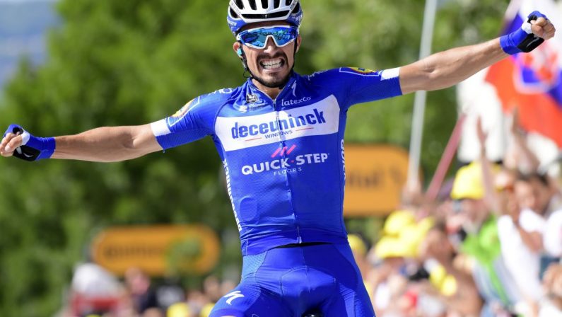Tour De France, Alaphilippe vince la seconda tappa al Tour e indossa maglia gialla