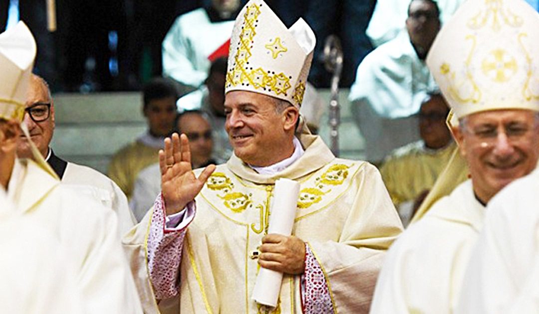 Il Vescovo di Crotone Angelo Raffaele Panzetta