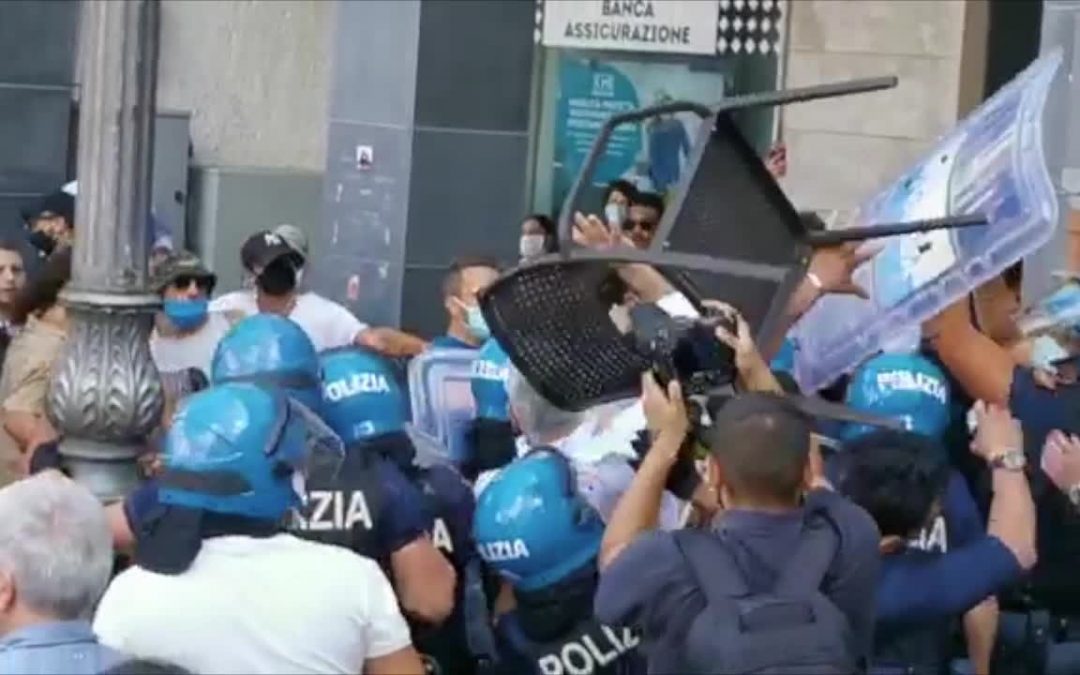 Salvini contestato a Cava de’ Tirreni, tensione in piazza