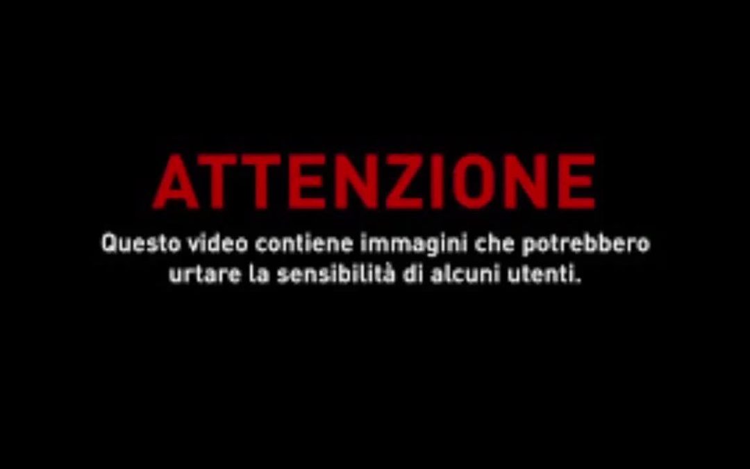 Prende in ostaggio guardia giurata al Duomo di Milano, il video dell’arresto