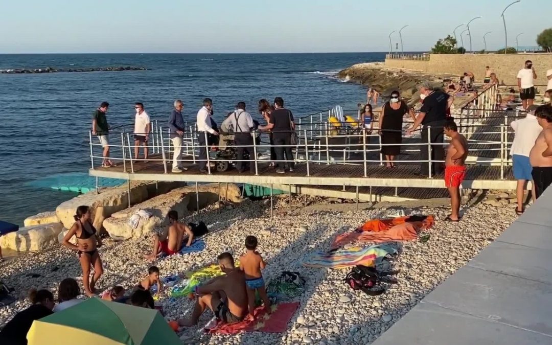 Puglia, Emiliano “Mare pulito e accessibile a tutti”