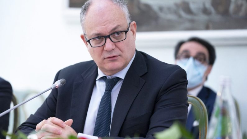 Gualtieri “Il calo del Pil non sarà a due cifre”