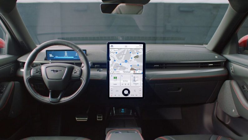 Nuovo Ford Sync impara le tue abitudini e personalizza l’auto