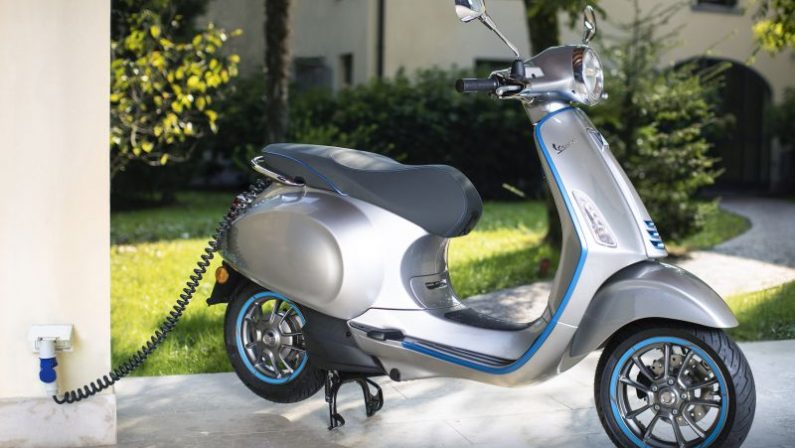 Menzione d’Onore per Vespa Elettrica al Premio Compasso d’Oro