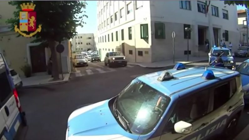 Violenza sessuale su due turiste minorenni nel Materano, 4 arresti